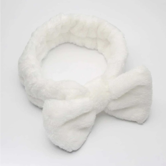 NEW Bow Velvet White Headband for skincare, facials, and makeup bath headband - Picture 2 of 3
